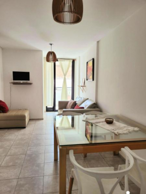 Apartamento con cochera privada y hermosa piscina en terraza